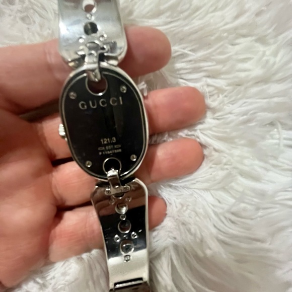 Gucci Bangle Chain Watch - Picture 6 of 12